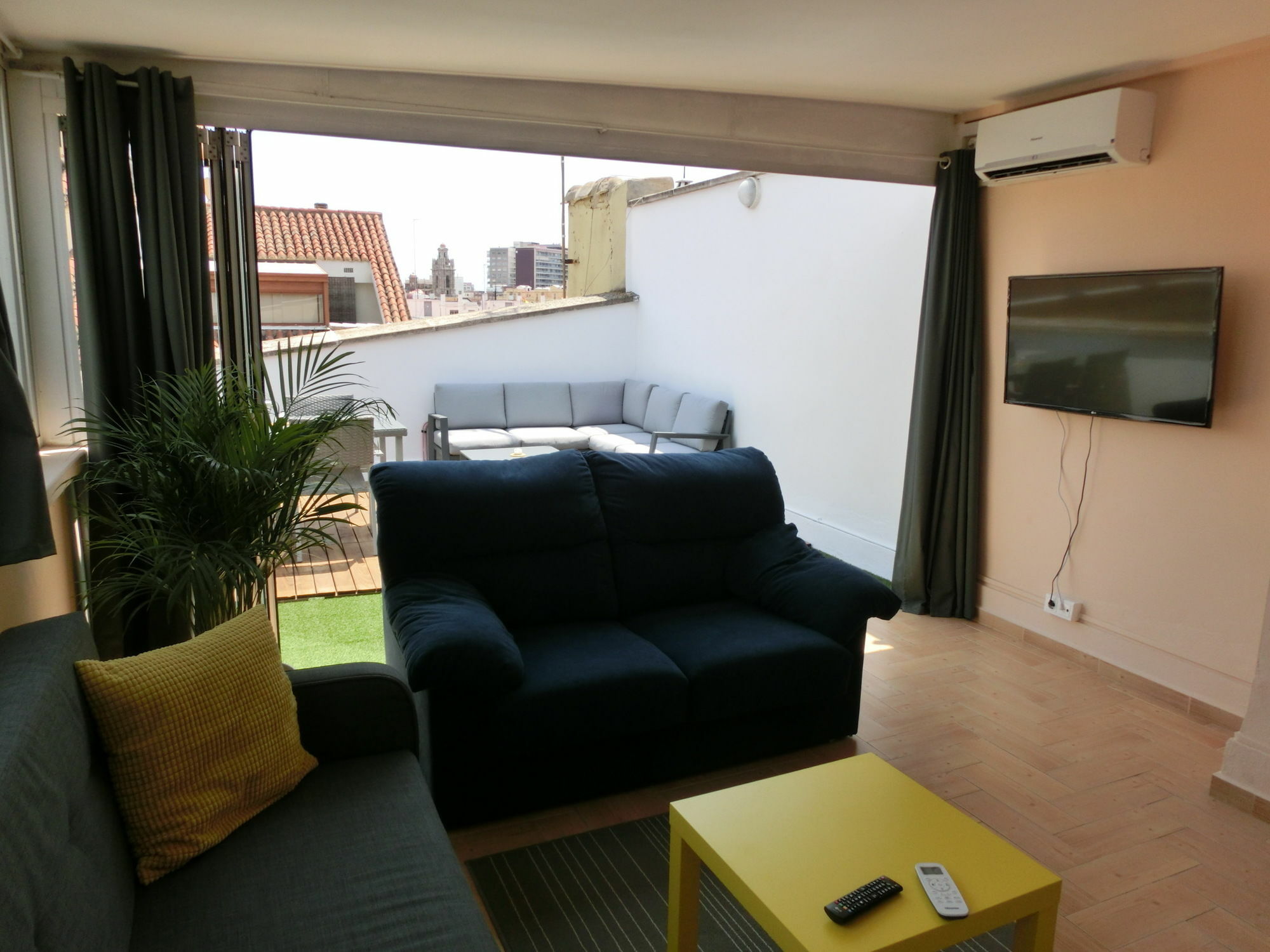 Total Valencia Attics I Apartment Exterior photo